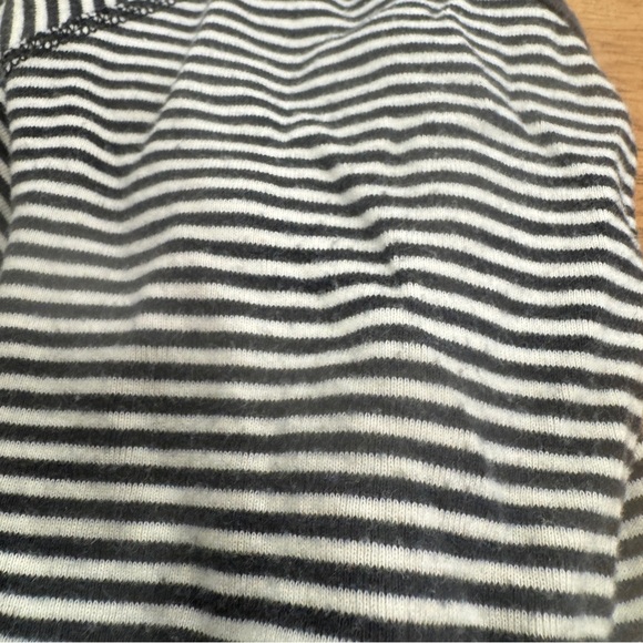 Hanna Andersson Side Snap Bodysuit Baby 6-12 Months Black White Striped Cotton - Picture 7 of 7